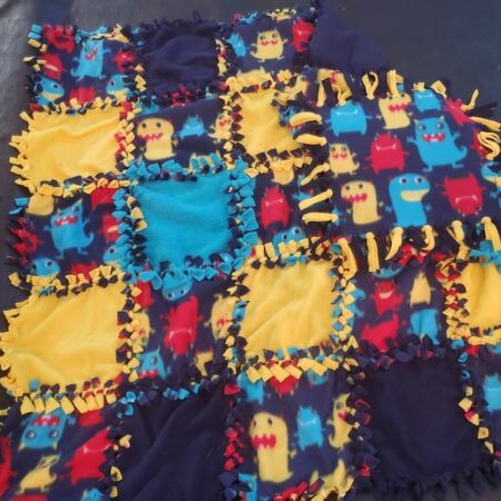 Handmade Child Quilt Blanket Blue w/ Taggie